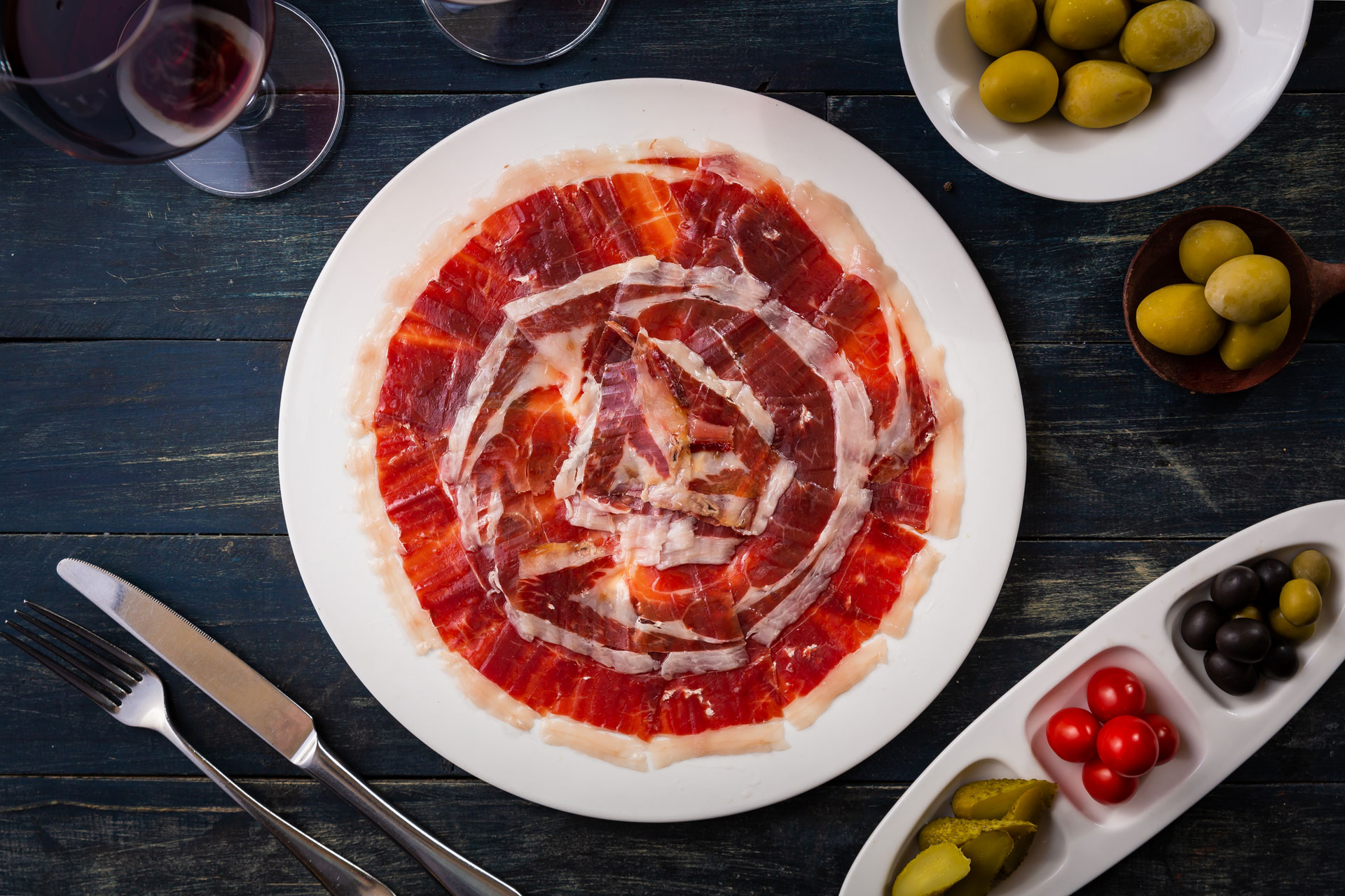 Siêu phẩm Jamón Ibérico de Bellota tại Hầm De Paris