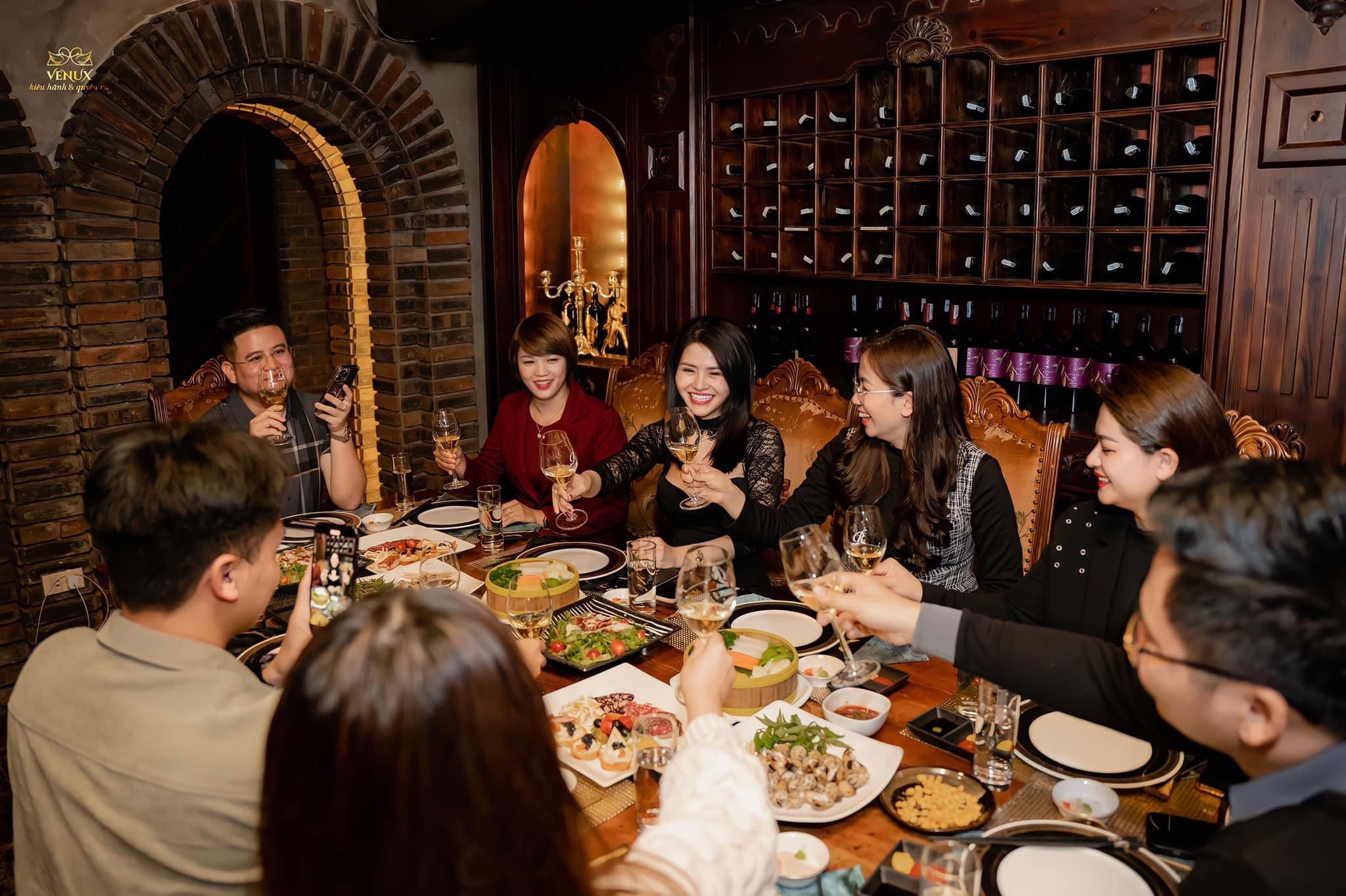 phòng vip nhà hàng