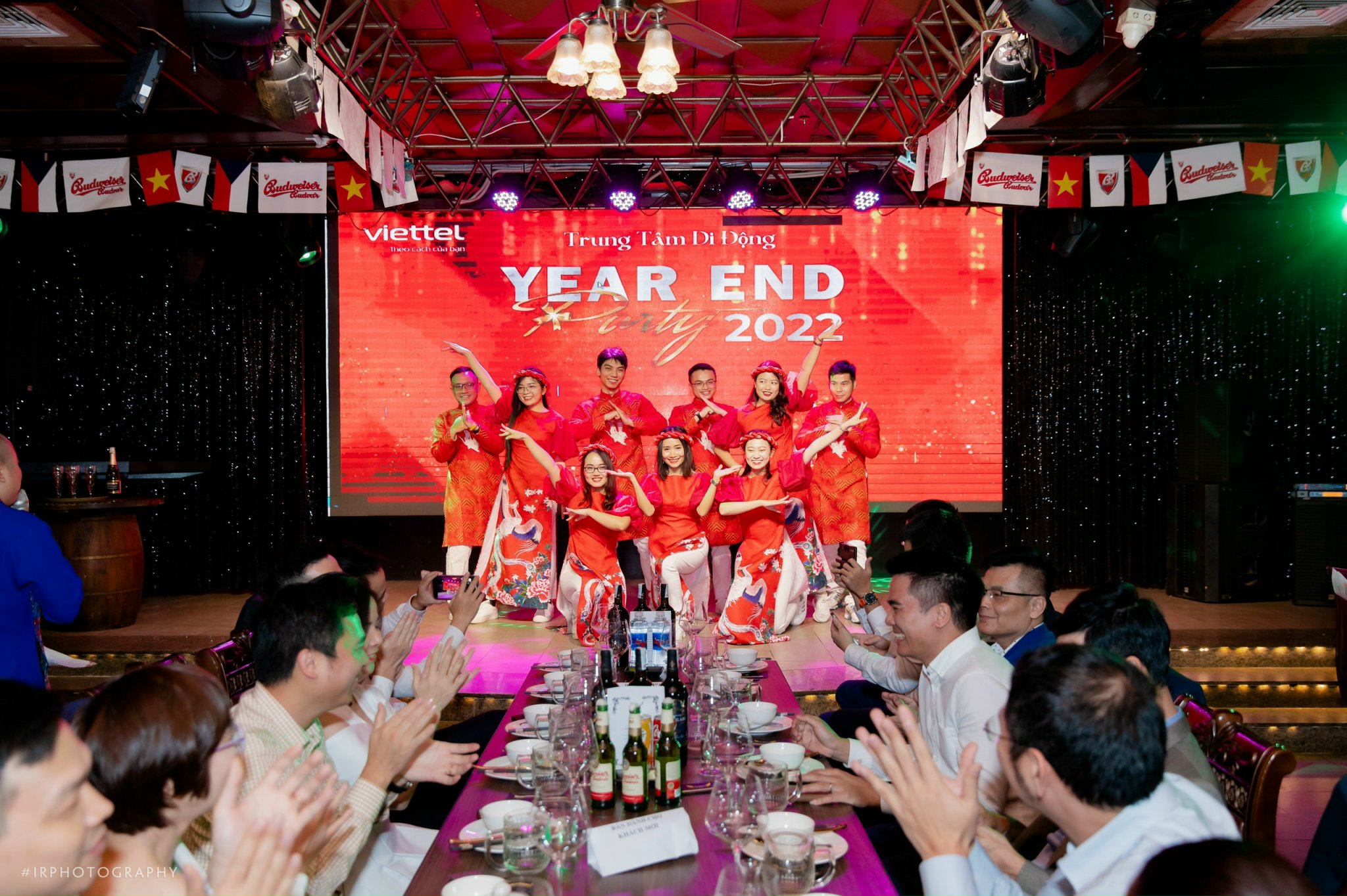 nhà hàng tổ chức tiệc công ty tại hà nội