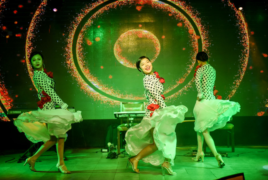 hình ảnh nhà hàng sang trọng