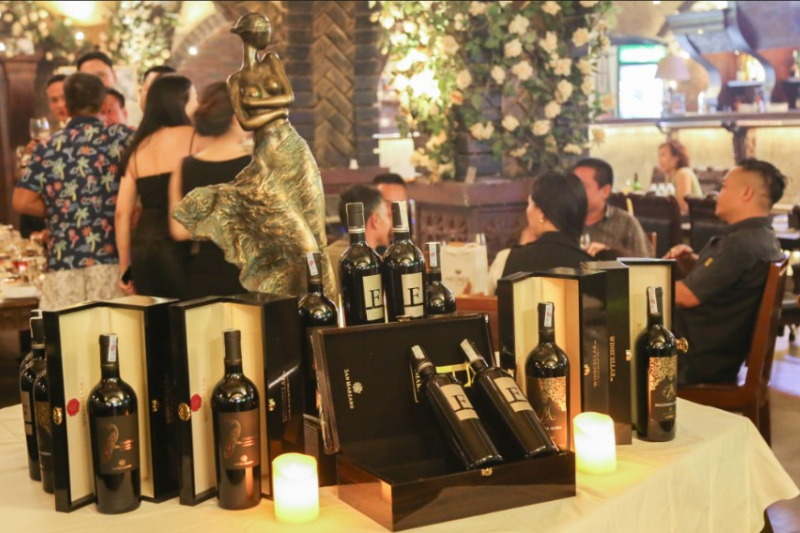 quầy bar nhà hàng đẹp