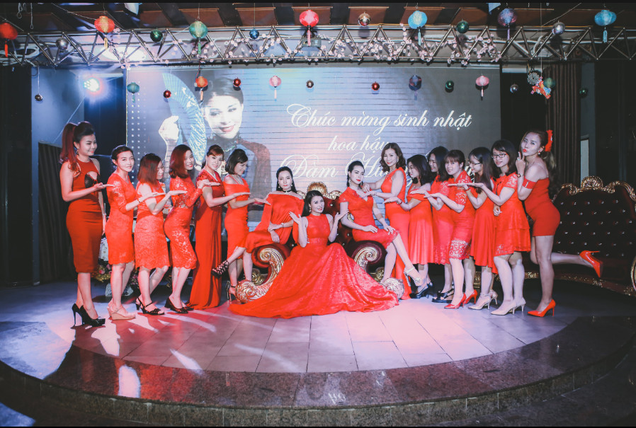 nhà hàng tổ chức sinh nhật đẹp