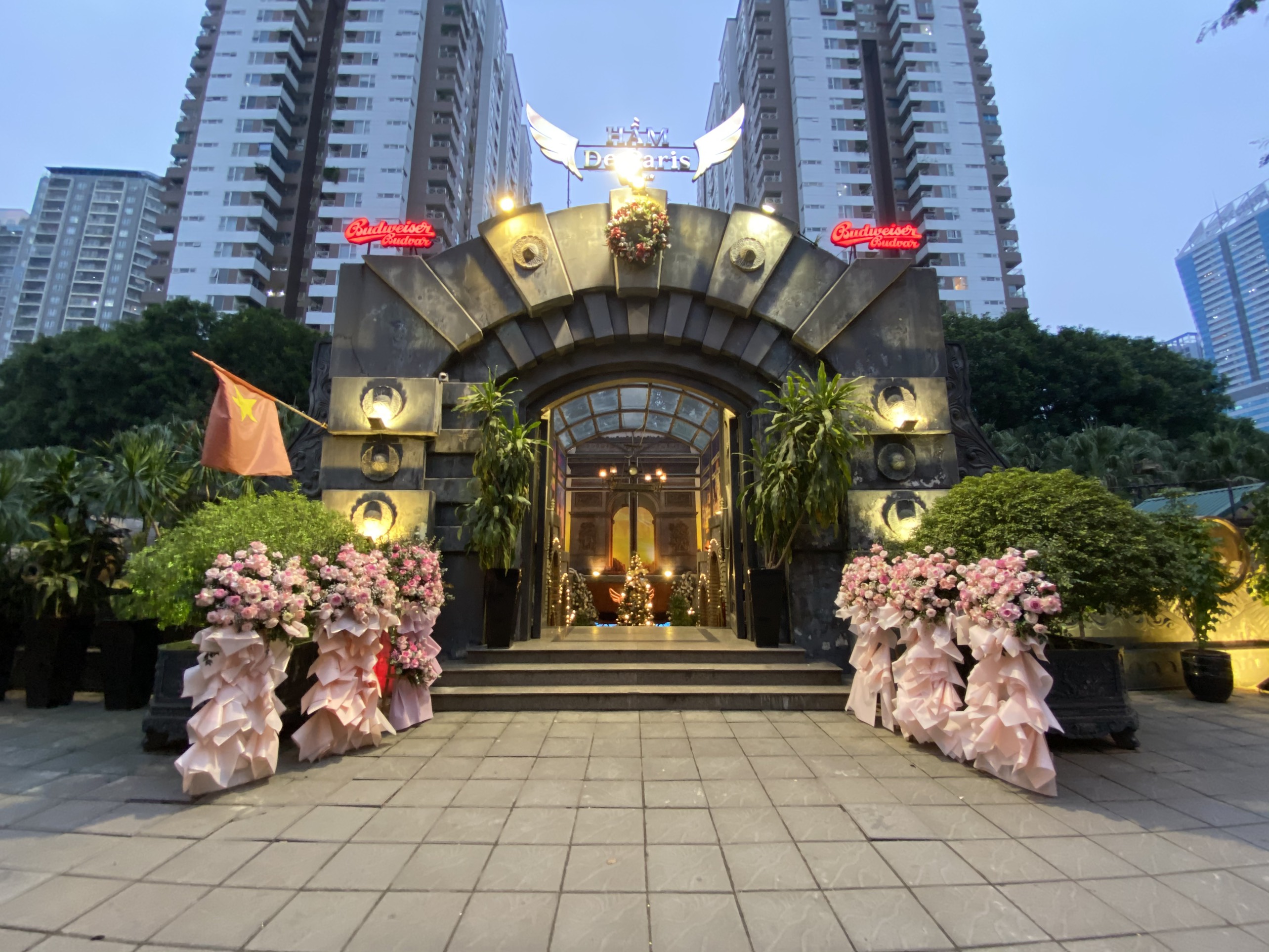 nhà hàng âu sang trọng tại hà nội