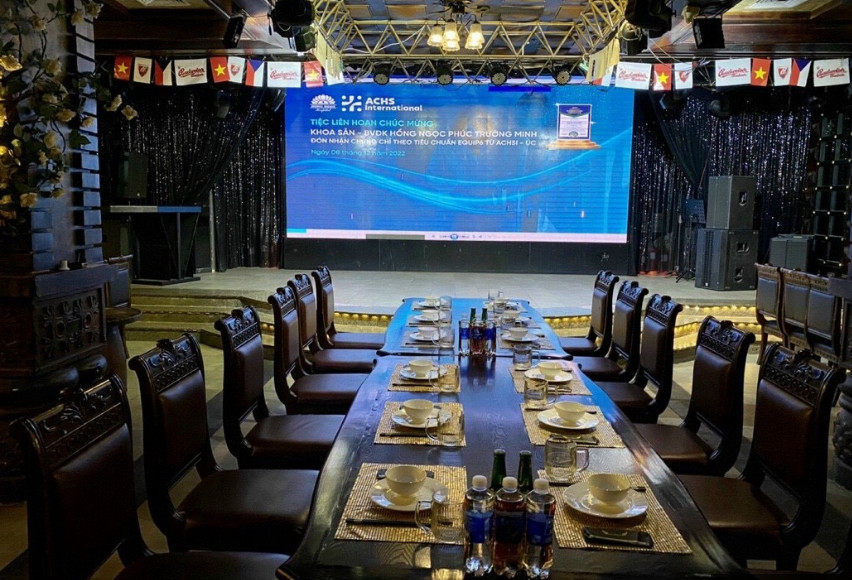 nhà hàng Trung Hòa